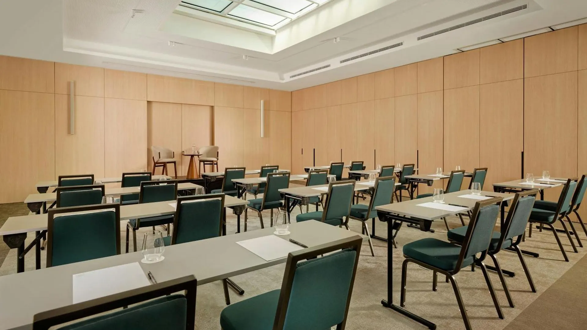 Ac Hotel By Marriott Niza Francia
