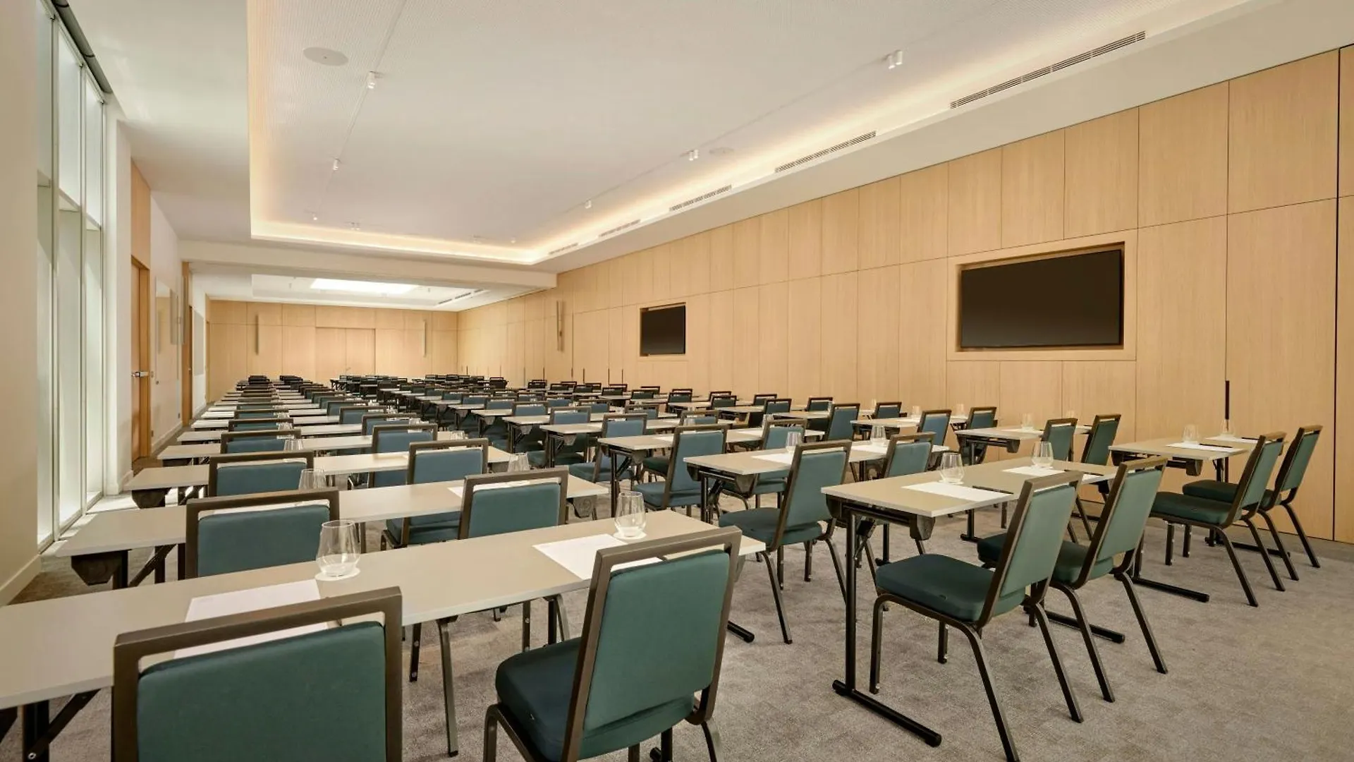Ac Hotel By Marriott Niza