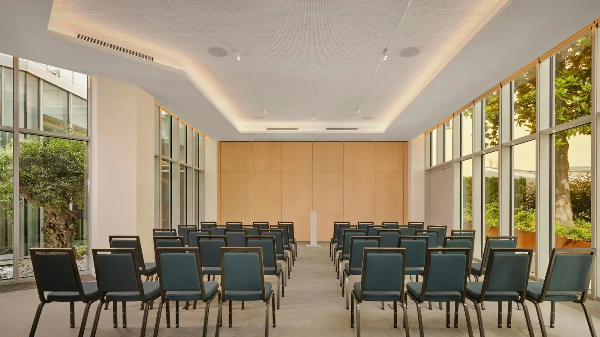Ac Hotel By Marriott Niza